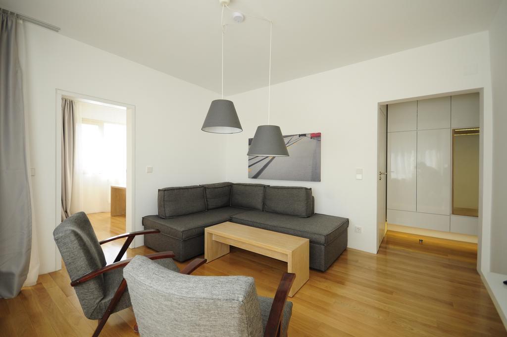 Design Apartment In Park 소피아 외부 사진