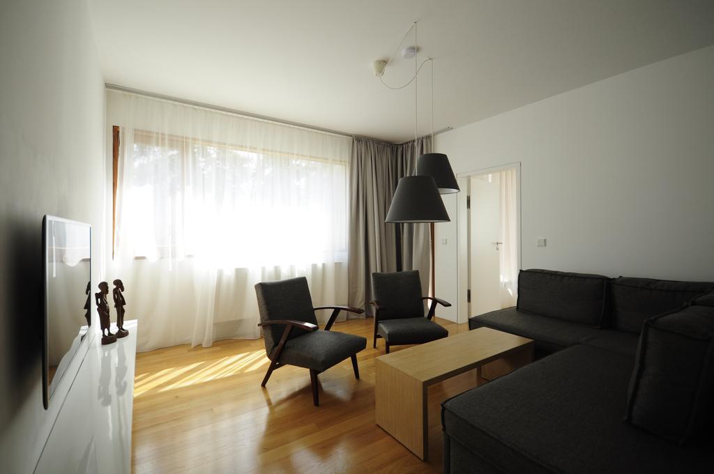 Design Apartment In Park 소피아 외부 사진